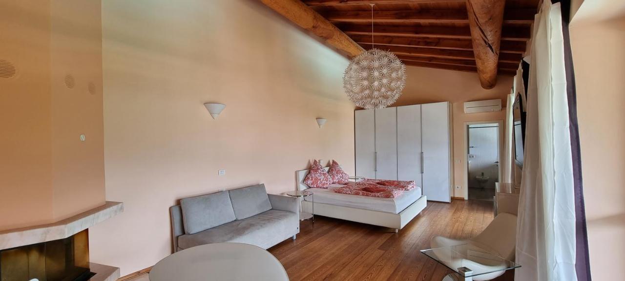 Casa Romantica Colico Εξωτερικό φωτογραφία